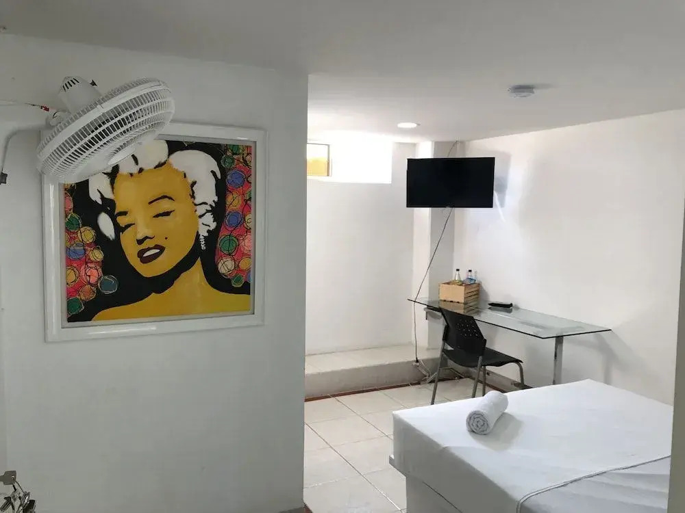 Hotel Plaza Mayor Suites