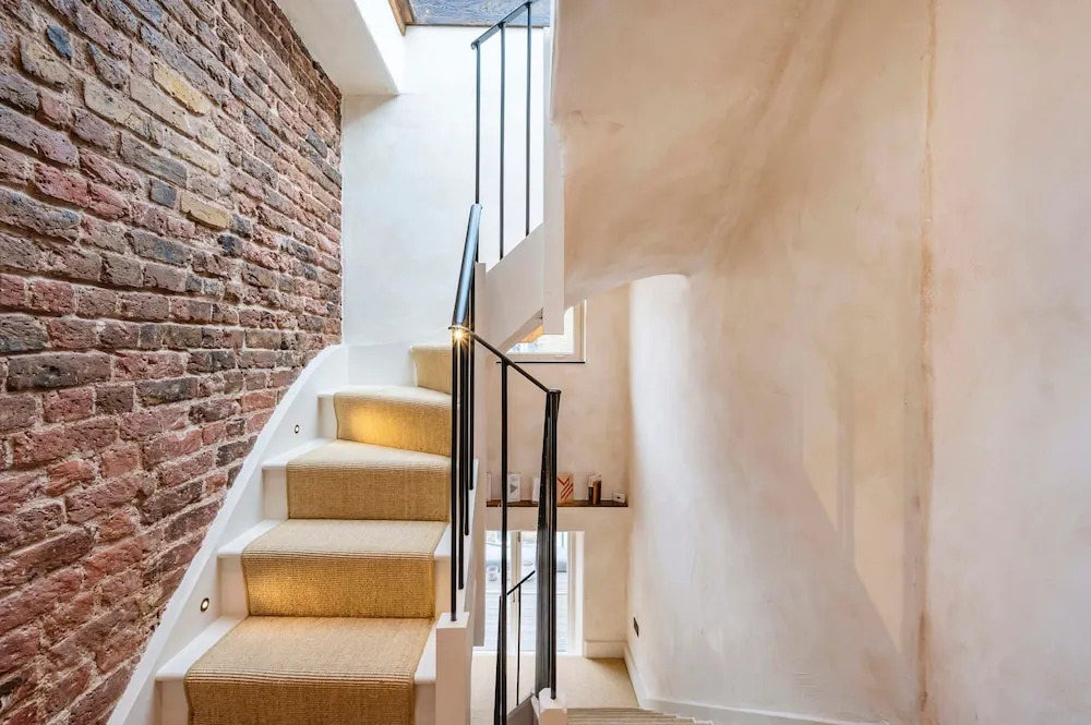 Long Term Stay- Notting Hill by Out of Office Lifestyle