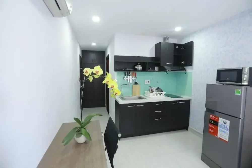 Tan Son Nhat Airport Apartment by SABAY