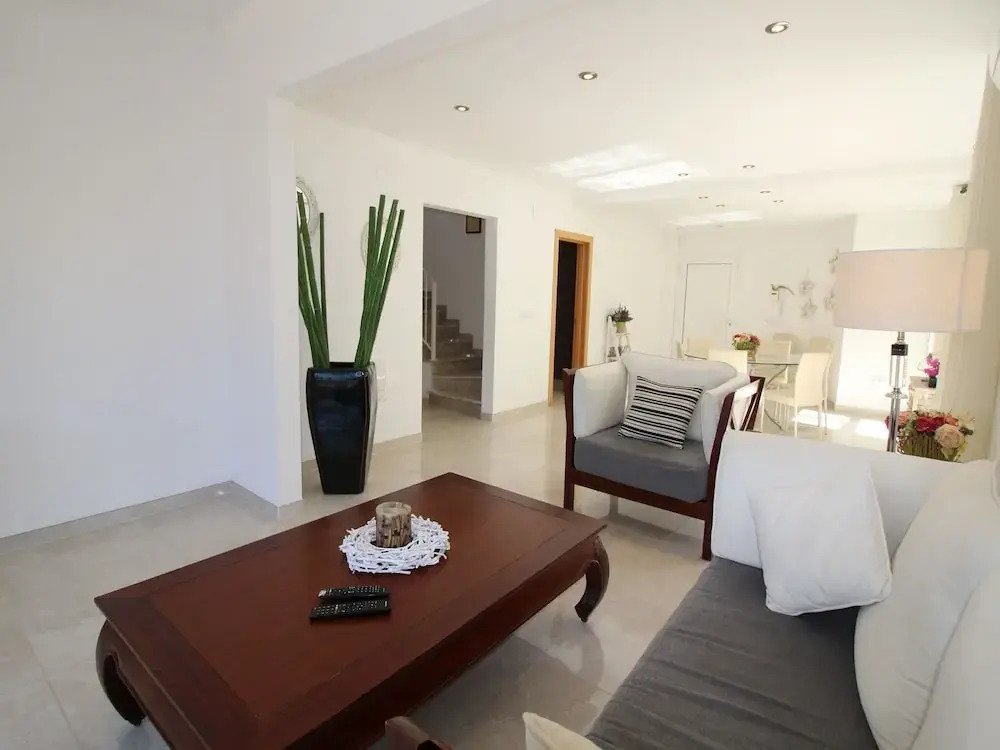Holiday Home With its own Mooring and Private Swimming Pool