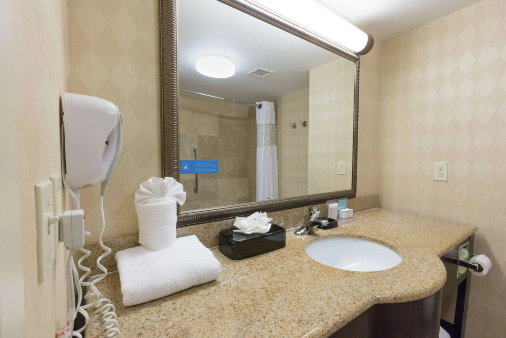 Hampton Inn & Suites Jacksonville-Airport