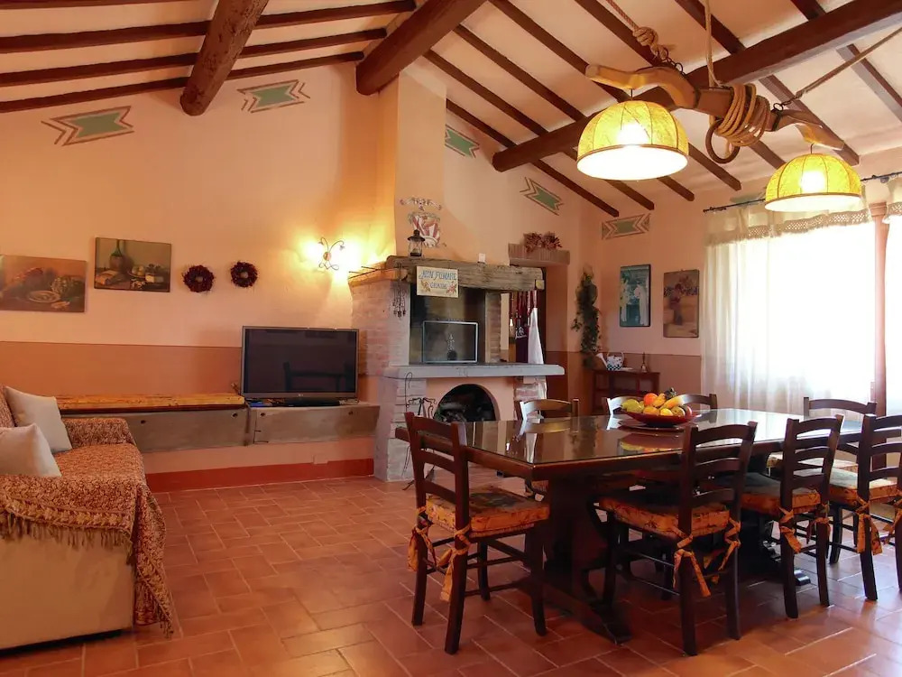 Tasteful Apartment in Roselle Terme With Fenced Garden