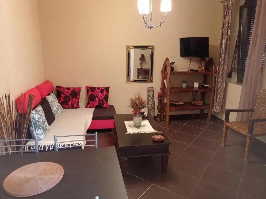 Cozy Apartment Alexandros near Aqueduct (Kamares)