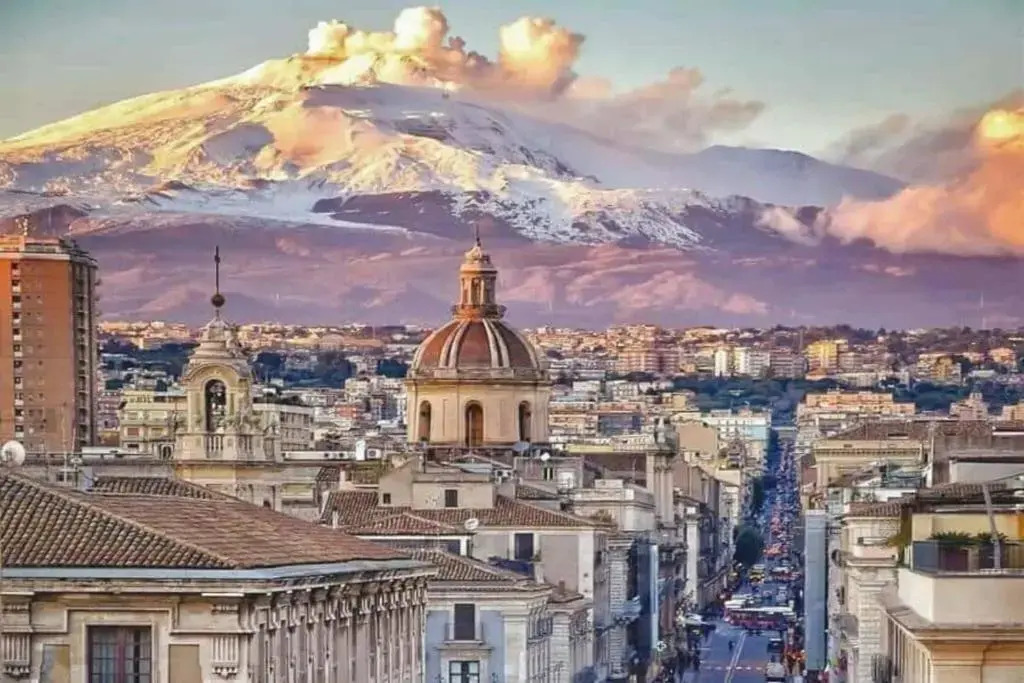 Tra I Fiori Dell'Etna