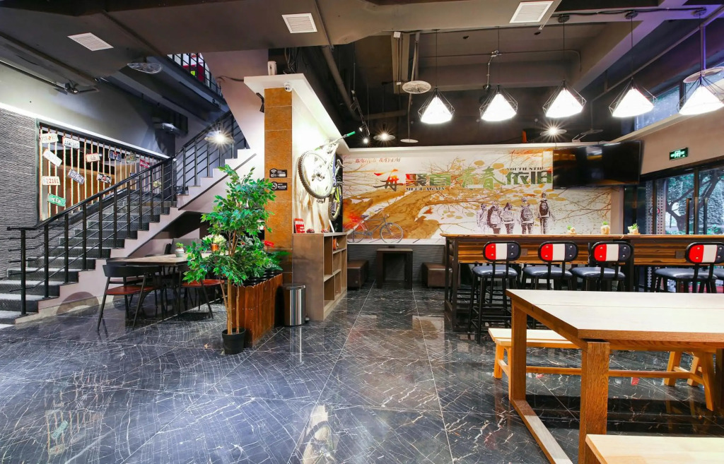 Zou Qu Ye Travel Hotel