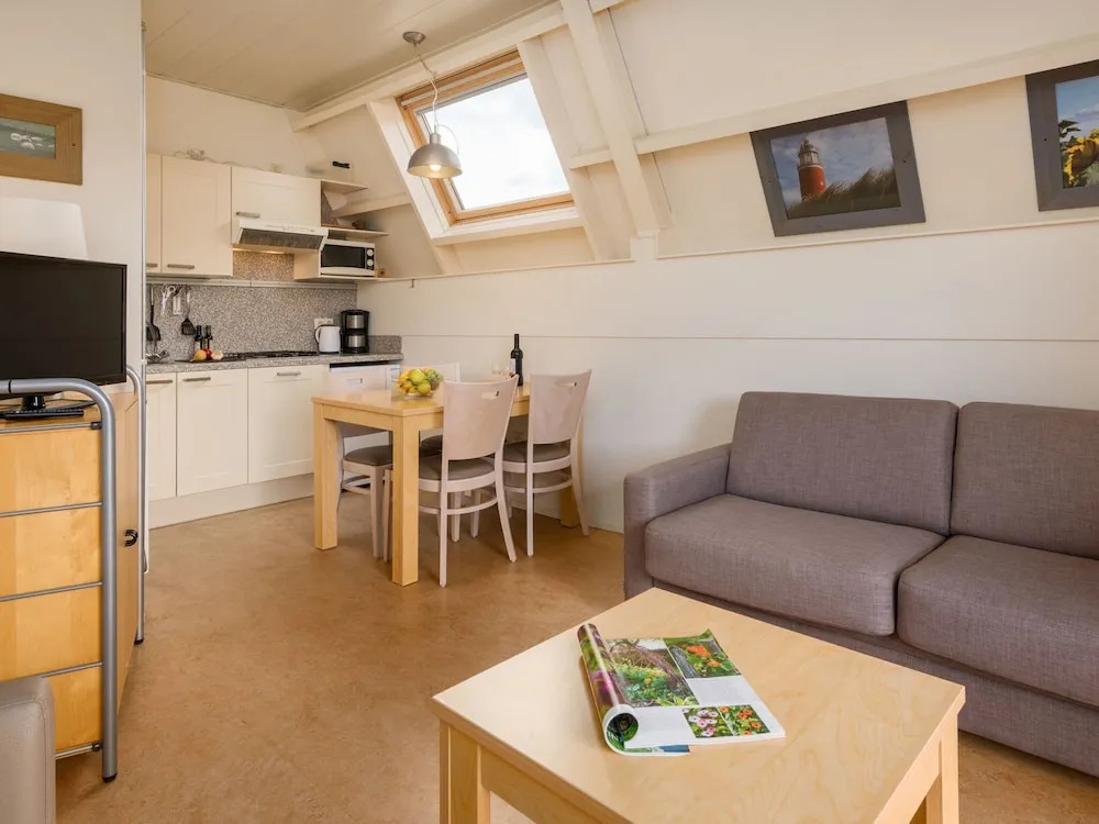 Apartment in De Koog With Free Parking