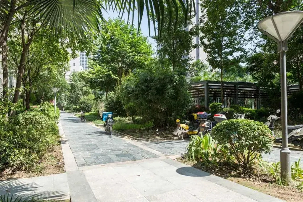 Wuhan Jianghan·Hankou Railway Station· Locals Apartment 00120600