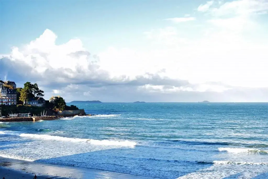 Appartement au dernier étage plage de Trestraou à PERROS-GUIREC - ref 858
