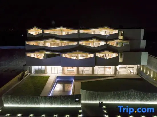 Yuntaishan Sky Courtyard Design Guesthouse