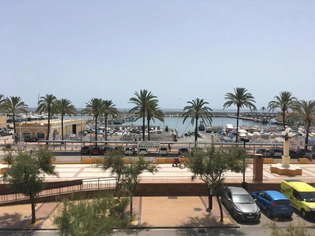Apartamento Torre II Las Palmeras mit seitlichem Meerblick und Pool in Fuengirola