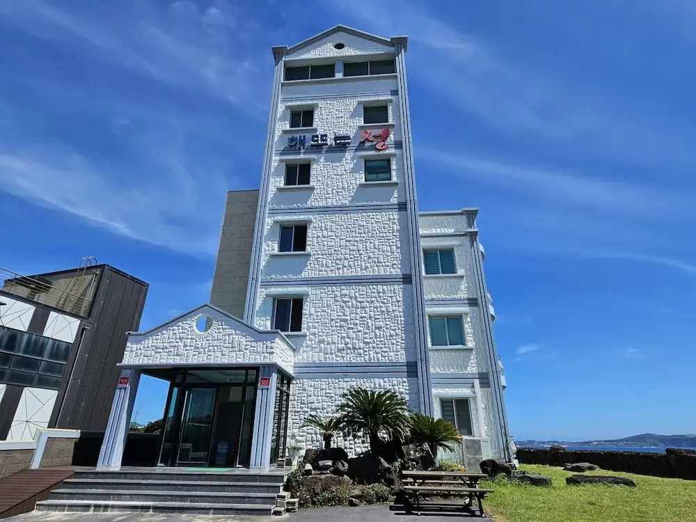 Sunrise Castle Pension