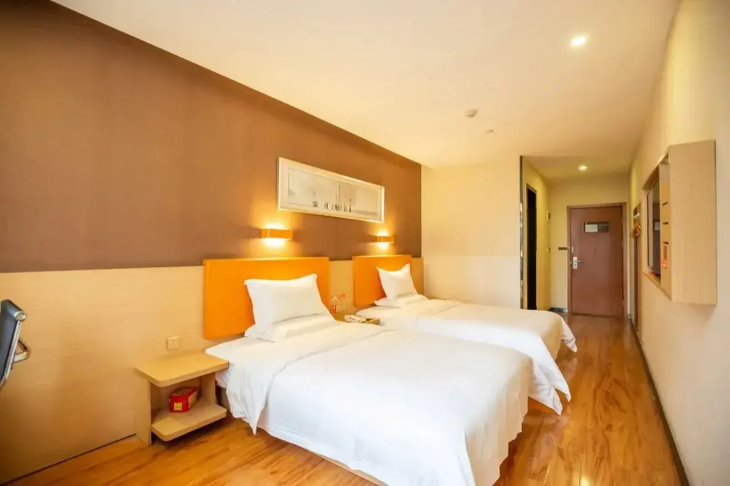7 Days Youpin Hotel (Chengdu Dufu's Thatched Cottage Branch)