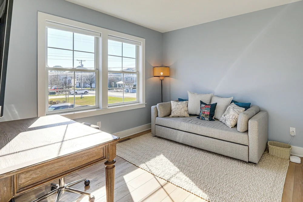 Family Friendly! Canal-front Gem in Bethany Beach