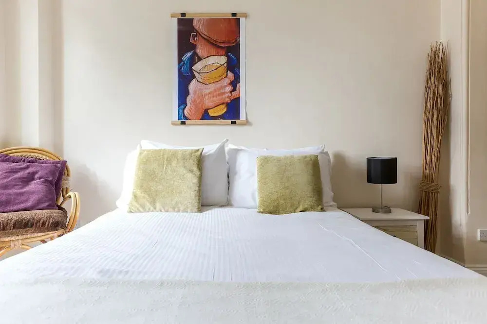 Bright Two BR Period Apartment in Whitechapel