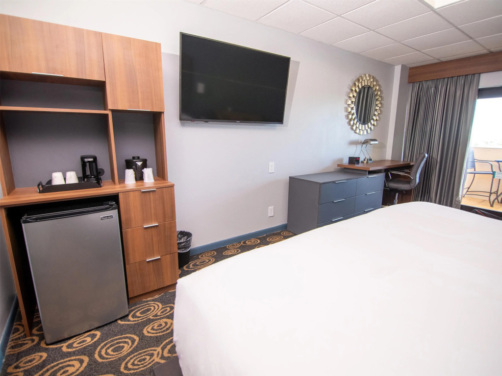 Regency Miami Airport by Sonesta