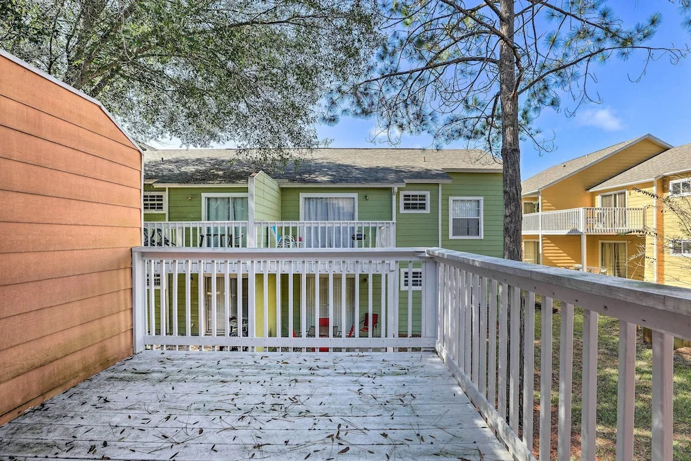 Bright Kissimmee Condo < 6 Mi to Disney World