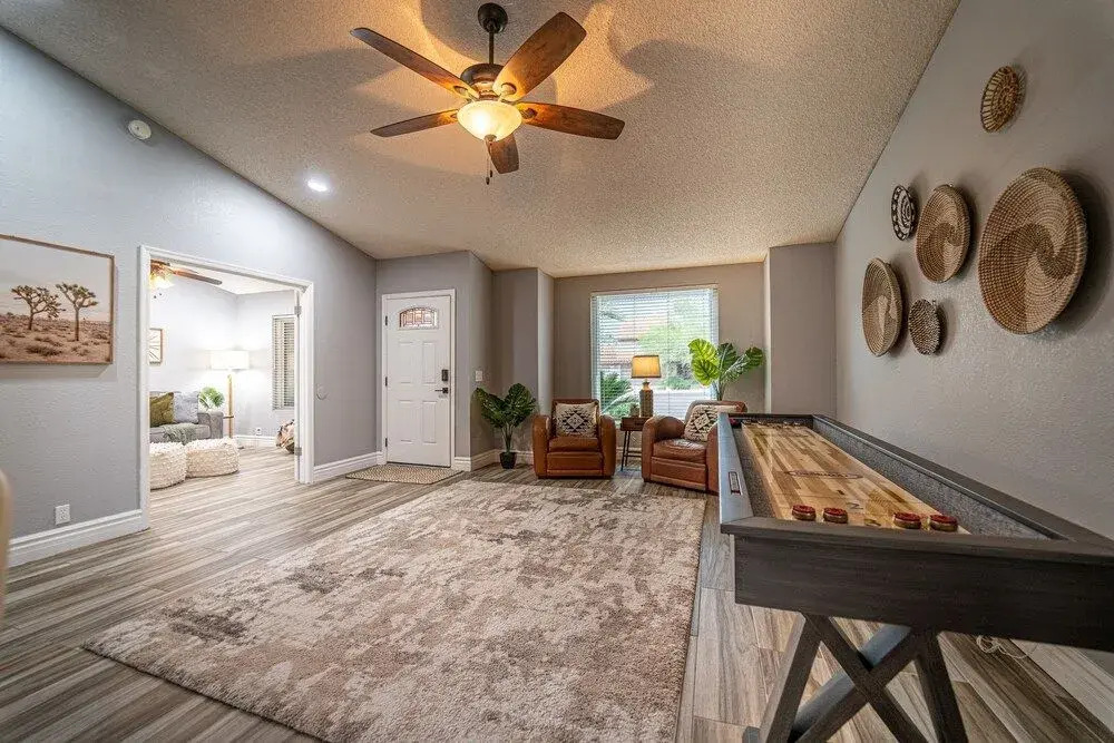 Monte Cristo Phoenix 4 Bedroom Home by RedAwning