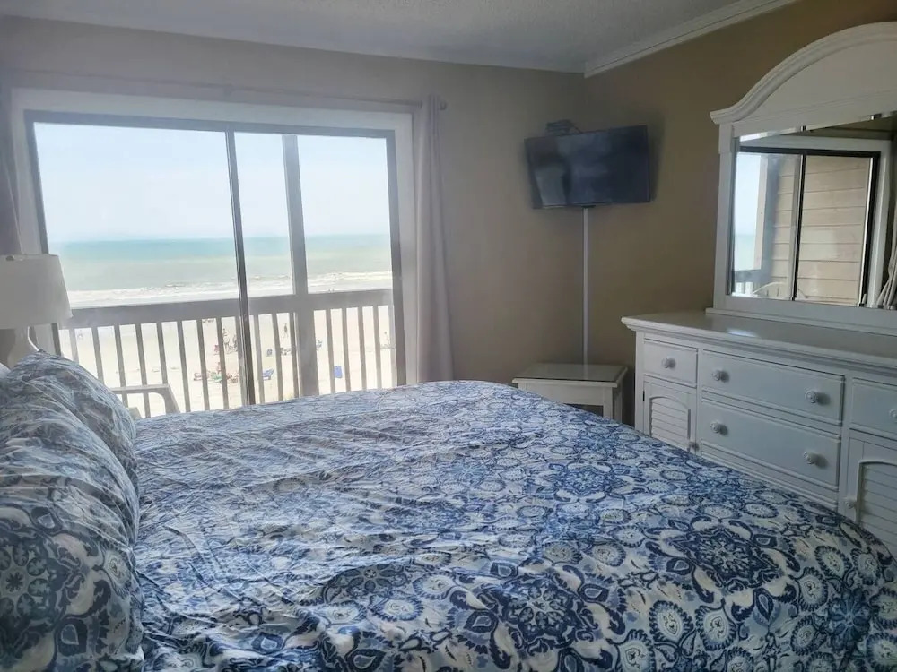 Tilghman Beach And Racquet Club 321 3 Bedroom Condo by RedAwning