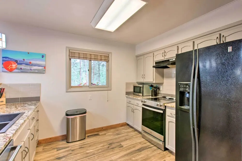 Angel Fire Cabin: Hot Tub, Fire Pit & Trail Access