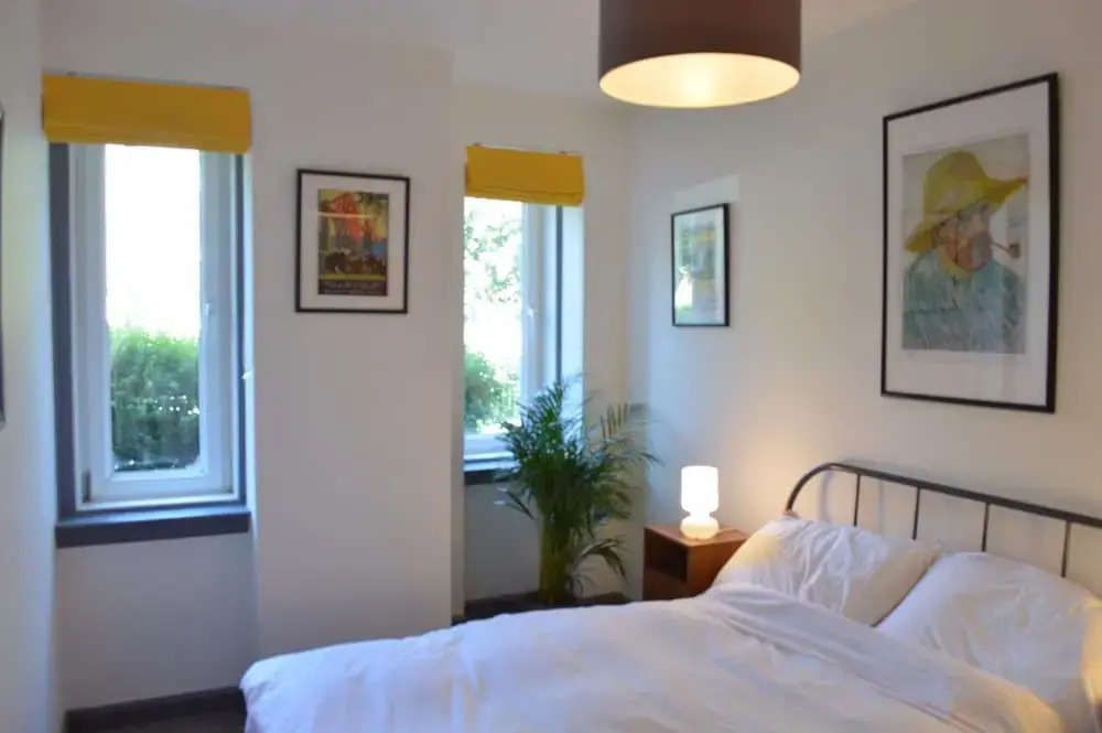 2 Bedroom Flat Near Leith Walk