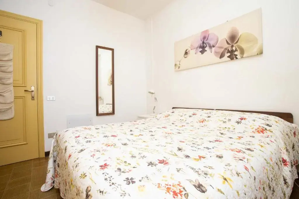 N222 - Numana, Delizioso Bilocale Con Portico