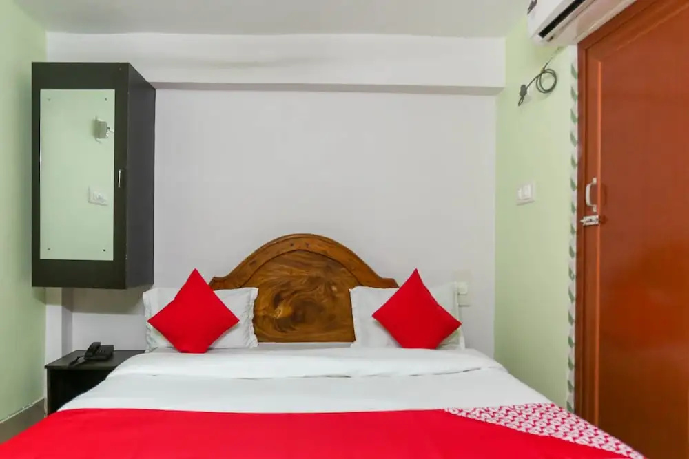 Hotel O Sai Sadanand Residency