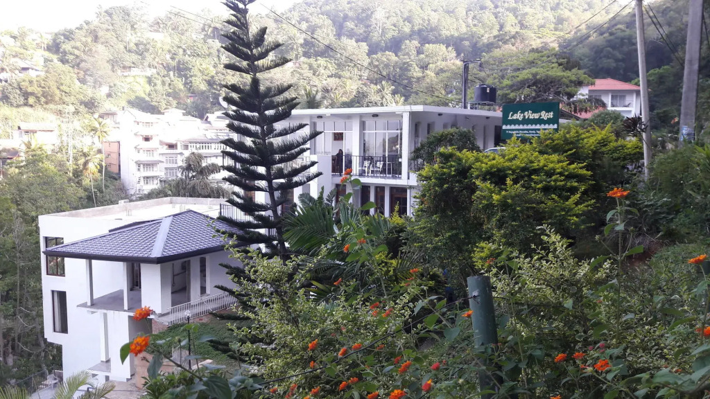 Lake View Rest