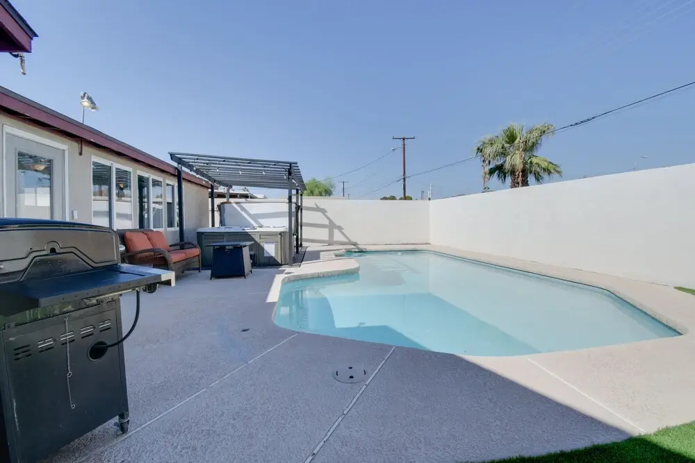 Tempe Home w/ Hot Tub Next to Papago Park