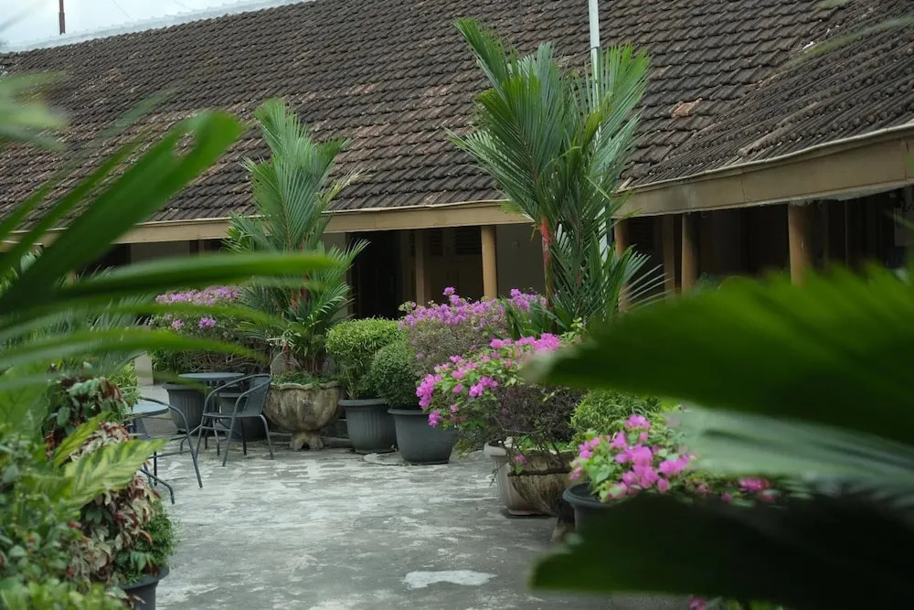 Hotel Maerakaca Tugu Yogyakarta Mitra RedDoorz