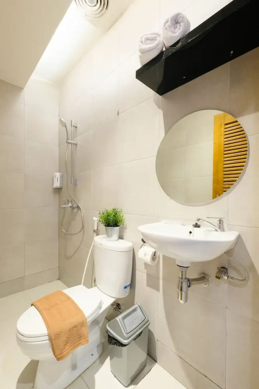 Lopi Hotel