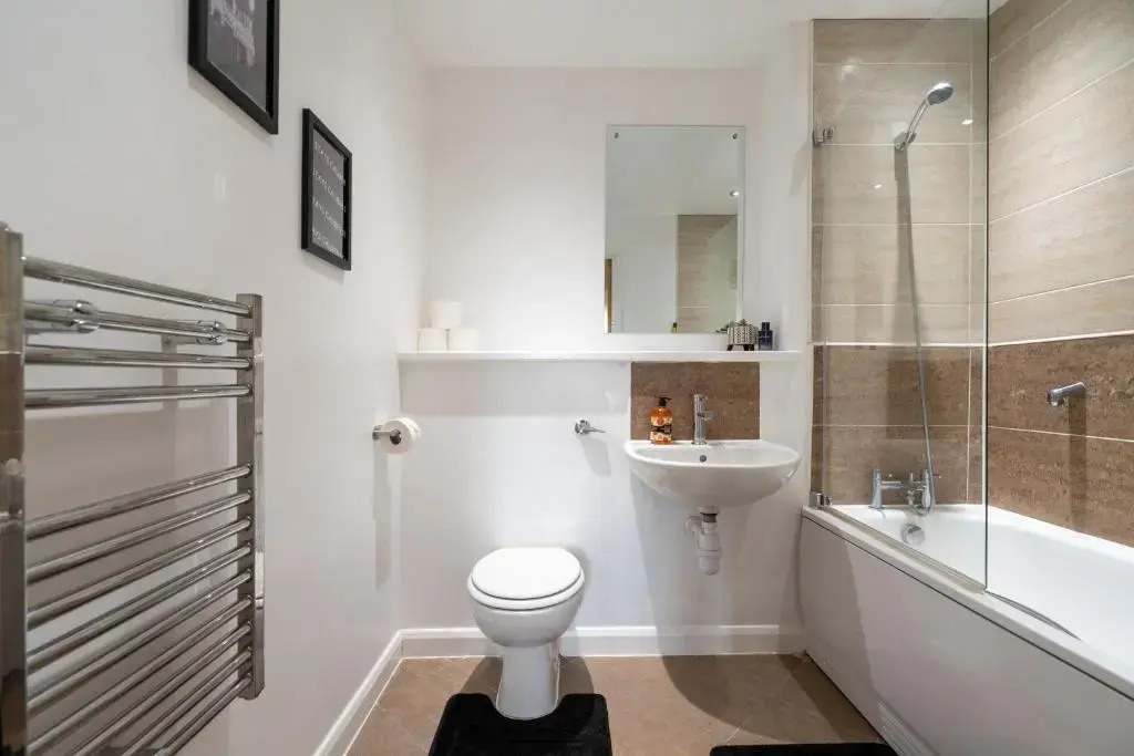 CALIBER STAYS Apartments & Homes - The Medusa Suite - 2 Bedroom Apartment - City Centre - FREE NETFLIX