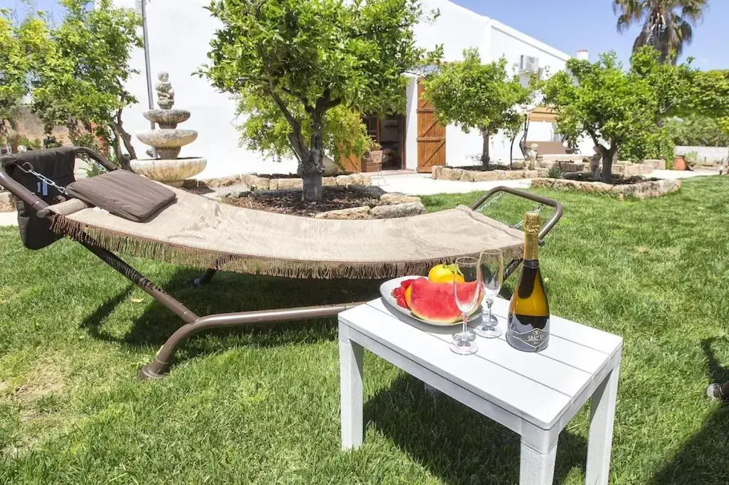 Restored Historic Mansion Paterno with Exclusive Pool, Wifi and AC for 20 people