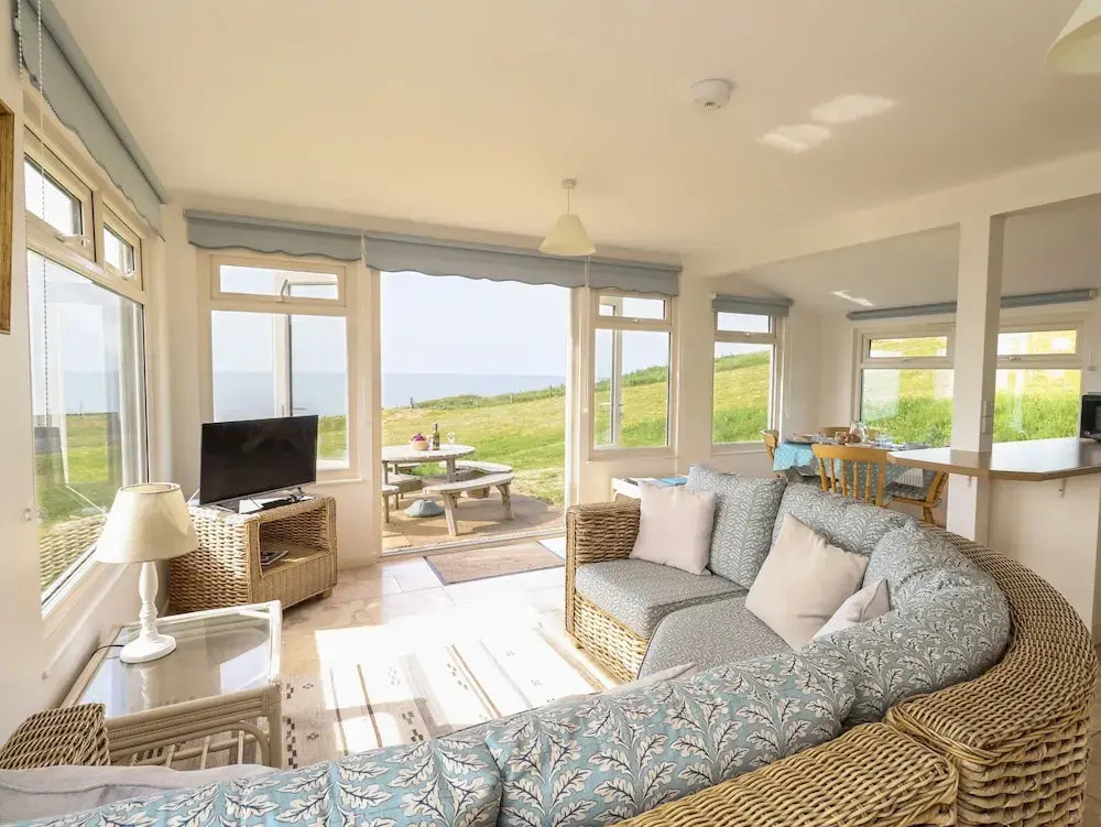 Siesta Chalet, BRIDPORT