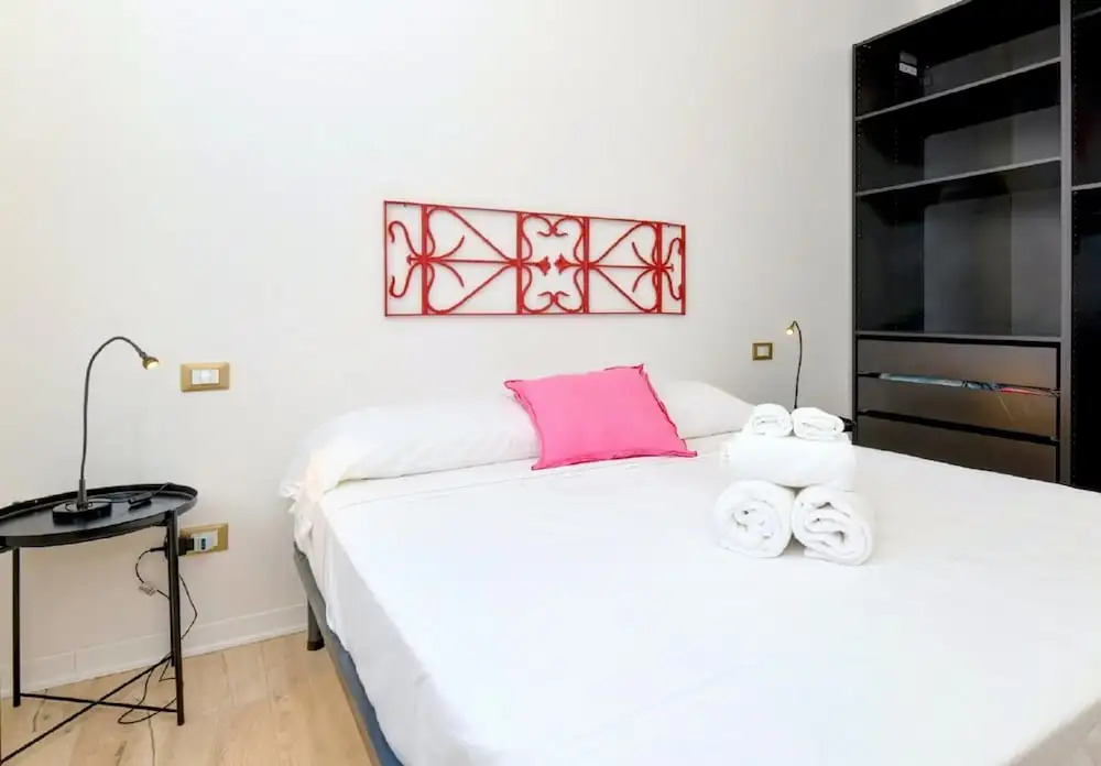 Immaculate 2-bed Apartment in Desenzano del Garda