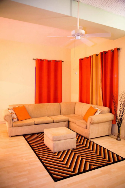 New Kingston Guest Apartment at Westbury