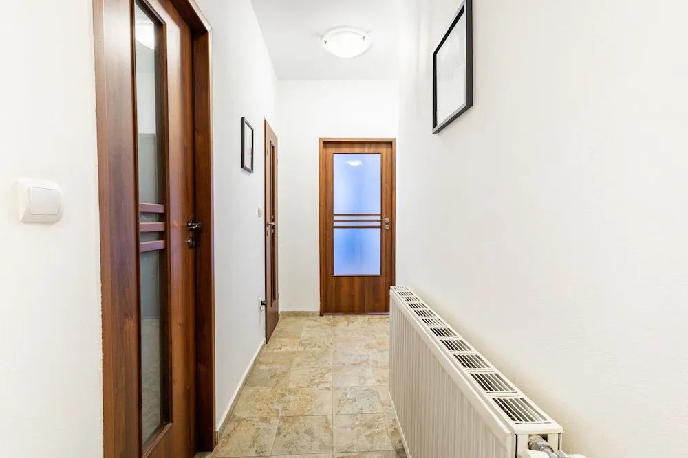 Downtown Victoria Apartments By CityBookings