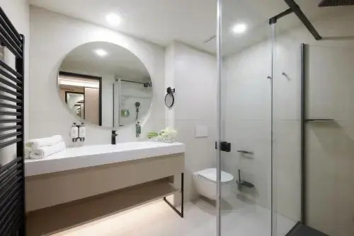 LUA Resort