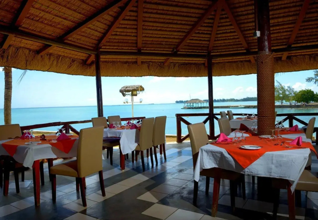Coral Azur Beach Resort Mont Choisy
