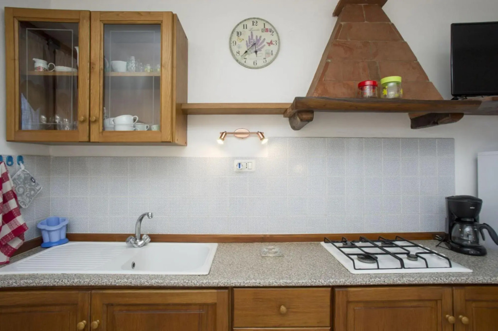 Apartment Two-room Number 3 on the seafront of Morcone-MORCONE BILO N° 3