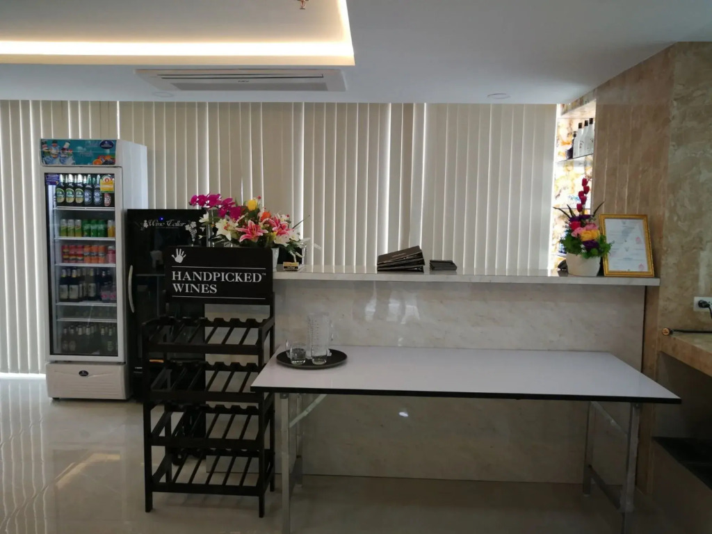Golden Jomtien Beach Hotel