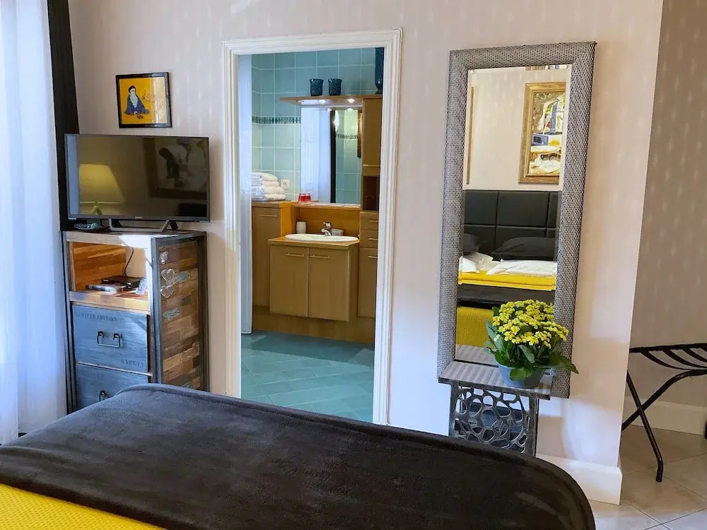 Villa l'Olivier, Chambre d'Hôtes Les Volets Bleus