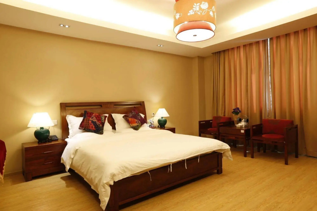 Pufengtang Wooden Art Hotel