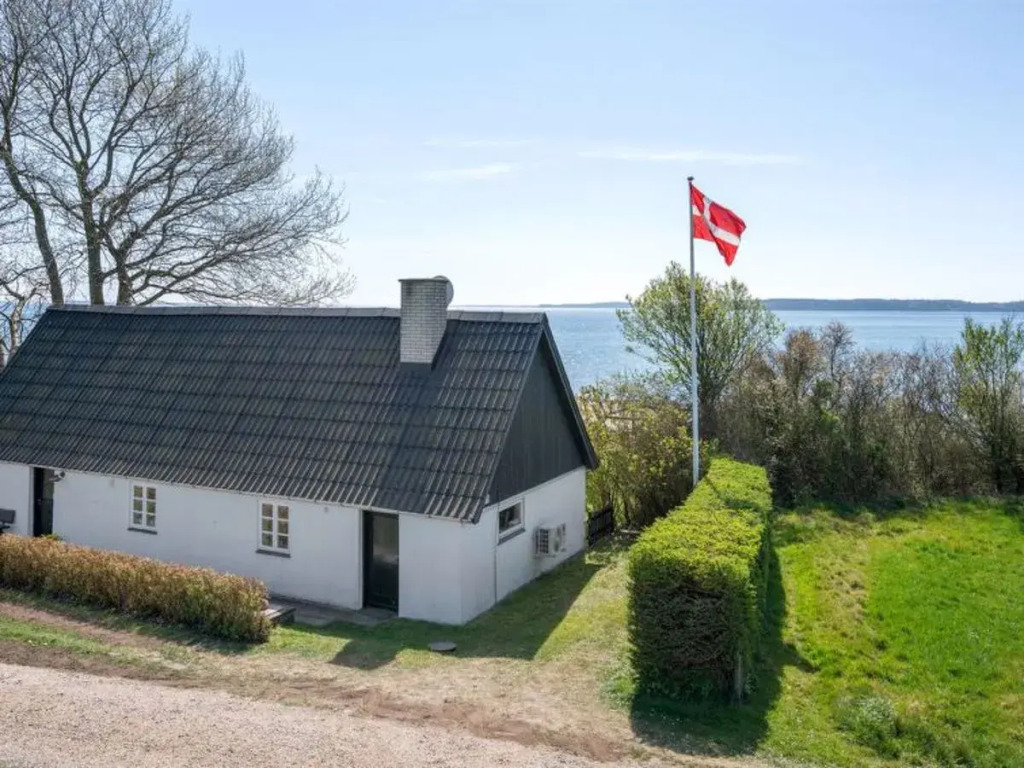 Holiday Home Ose - 50m from the sea by Interhome