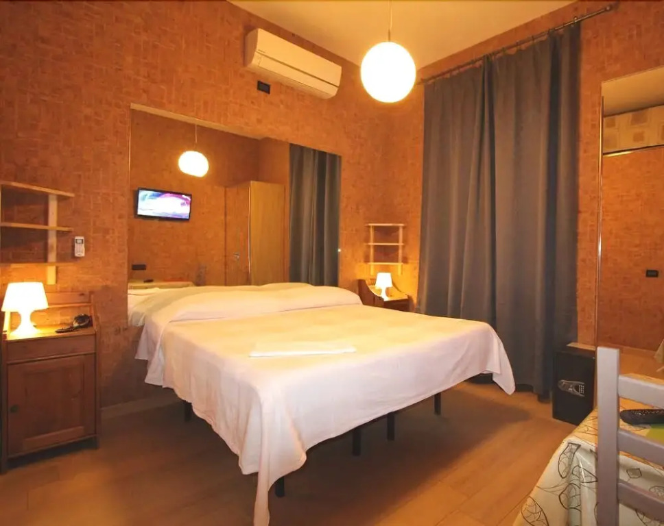 Roma Inn Hostel