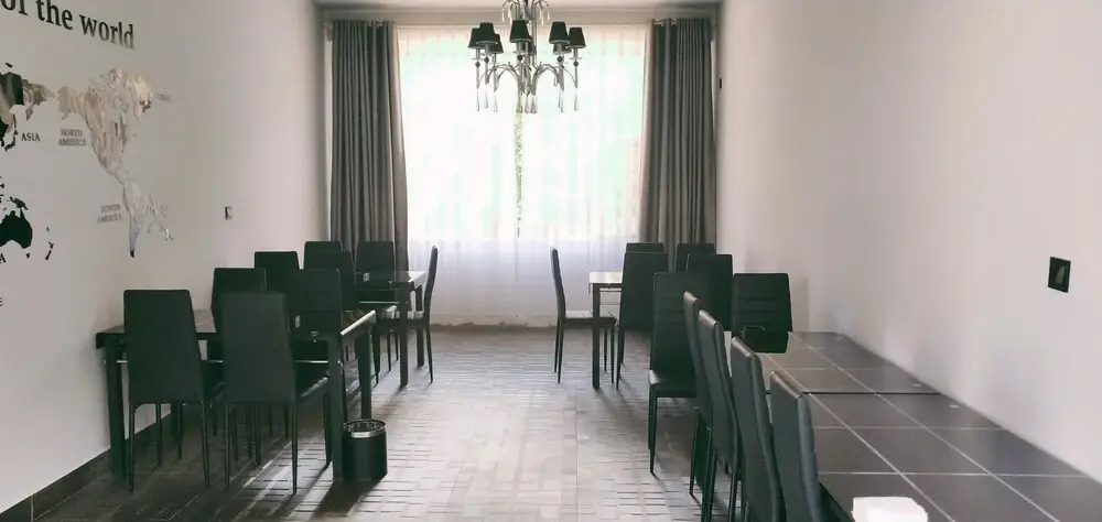 Dalierhaiparty Art Hotel