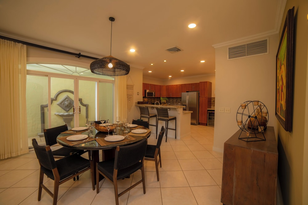 Colina 8F 2 bdr Garden View in Los Suenos