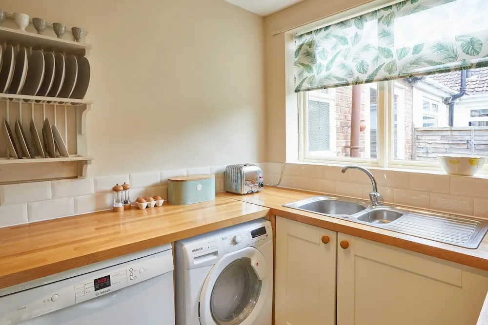 Host & Stay - Princes Road