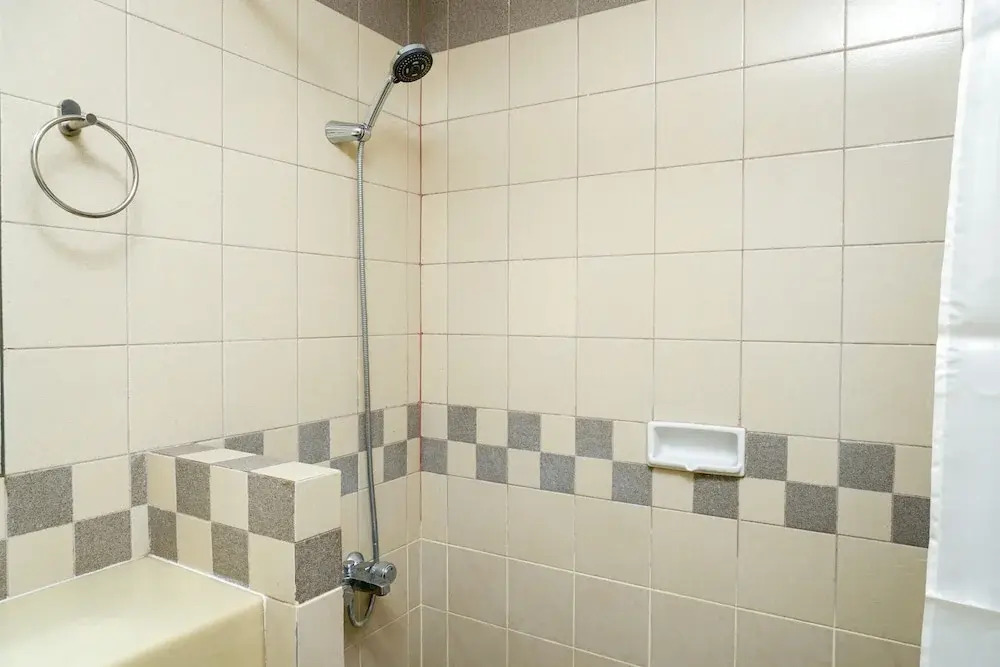 Spacious And Convenient 3br at Pangeran Jayakarta Apartment