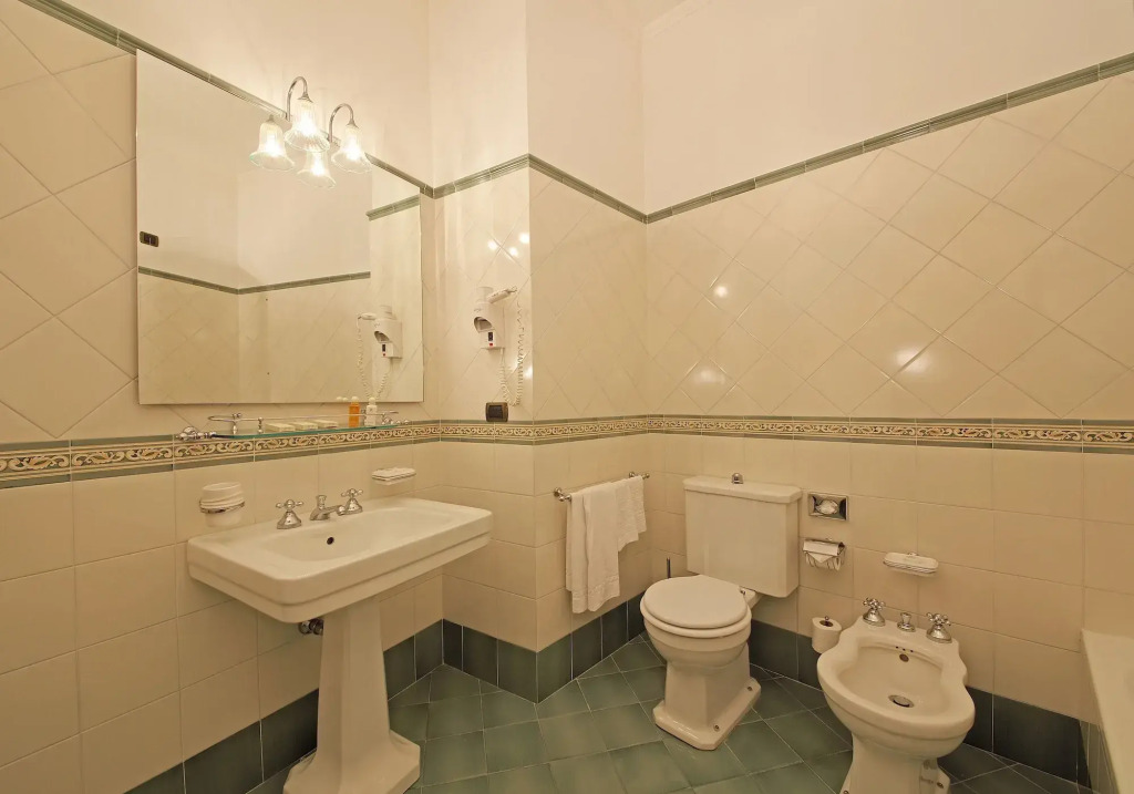 Hotel Savoy Palace