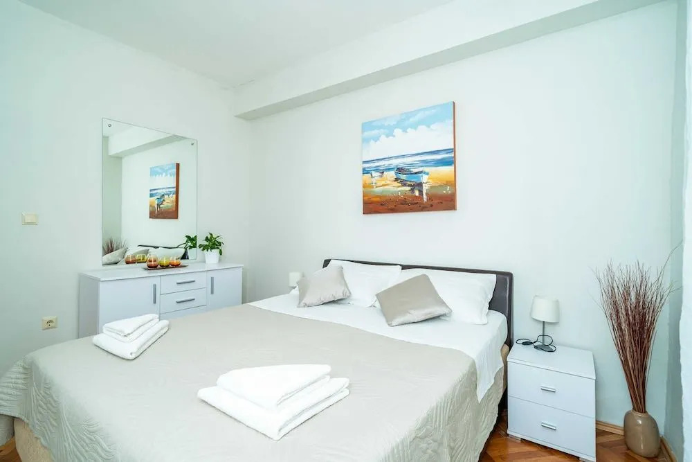 Apartments Nicol